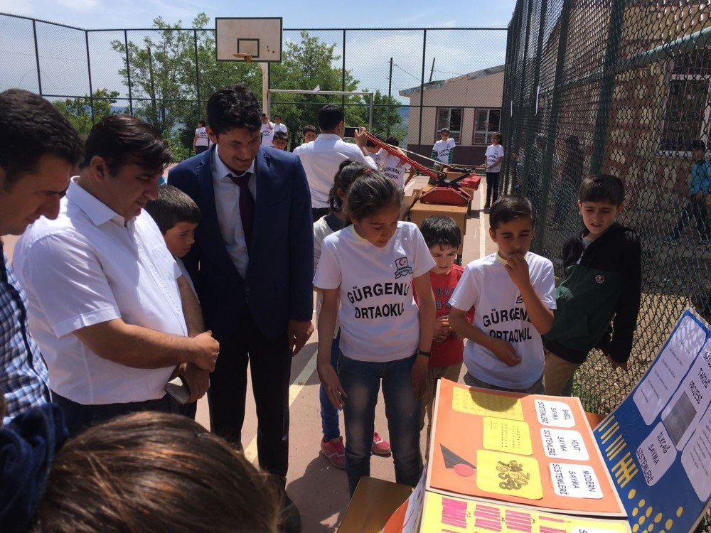 Gürgenli Ortaokulunda Tübitak Bilim Fuarı Açıldı