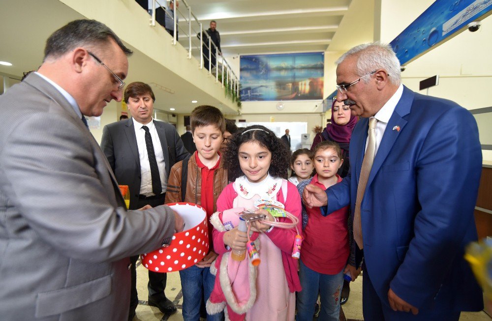 Büyükşehir Çocuklara Su İsrafı Ve Bilinçli Su Kullanımını Anlattı