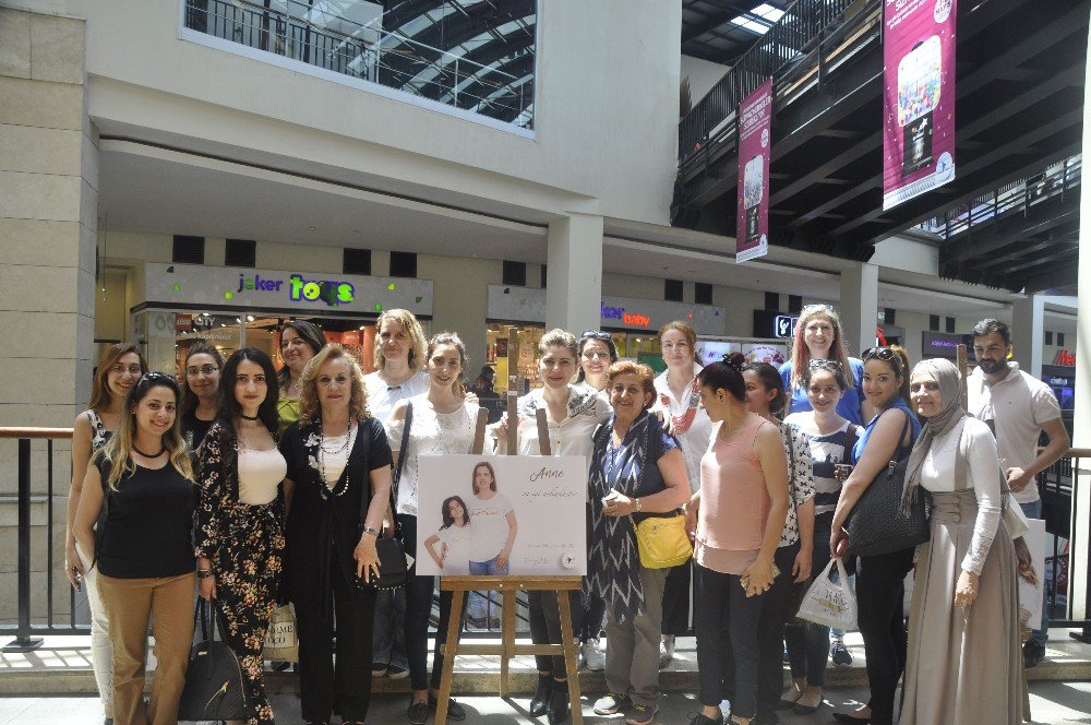 Anneler, Çektikleri Fotoğrafları Forum Mersin’de Sergiledi