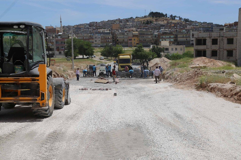 Haliliye’den Devteşti Mahallesinde Kilitli Parke Yol Çalışması