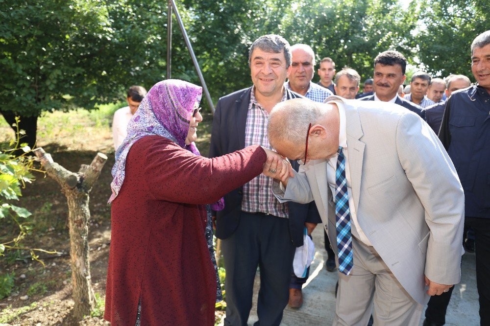 Başkan Ergün Ve Başkan Şirin’e Muhtarlardan Jest