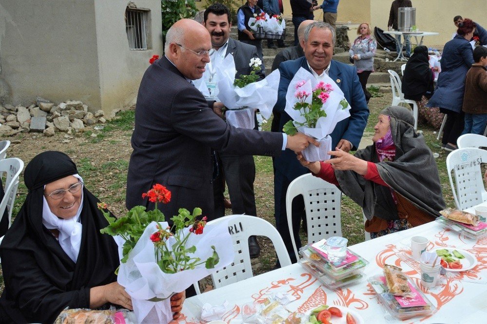 Anneler Günü Kahvaltıları Yenice Mahallesi İle Devam Etti