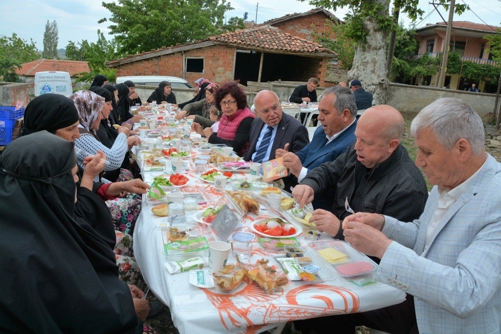 Anneler Günü Kahvaltıları Yenice Mahallesi İle Devam Etti