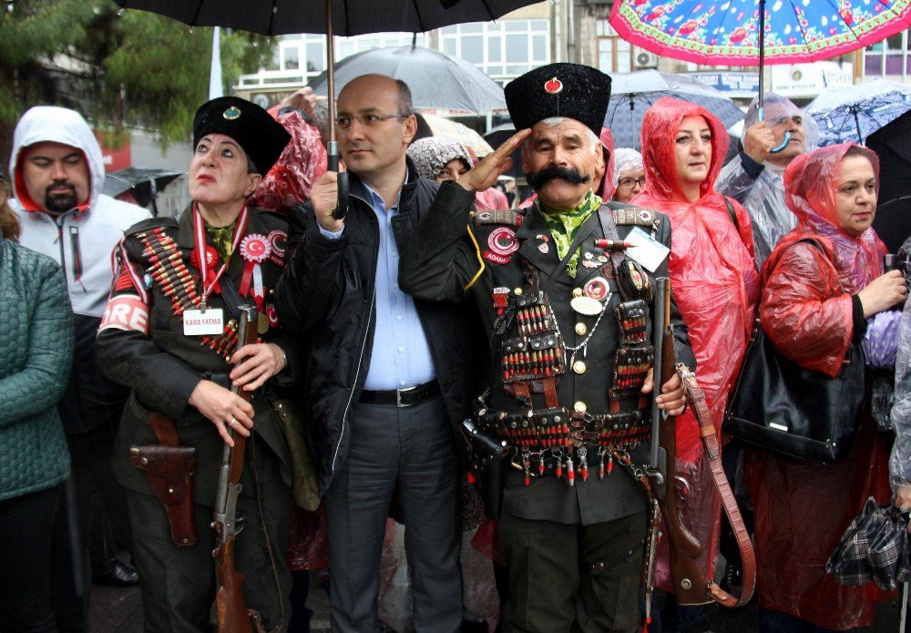 Samsun’da 19 Mayıs Kutlamasına Yağmur Engeli