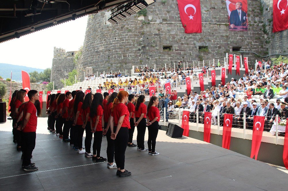 19 Mayıs Bodrum Kalesinde Kutlandı