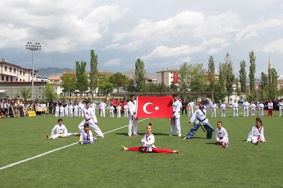 Oltu’da 19 Mayıs Coşkusu