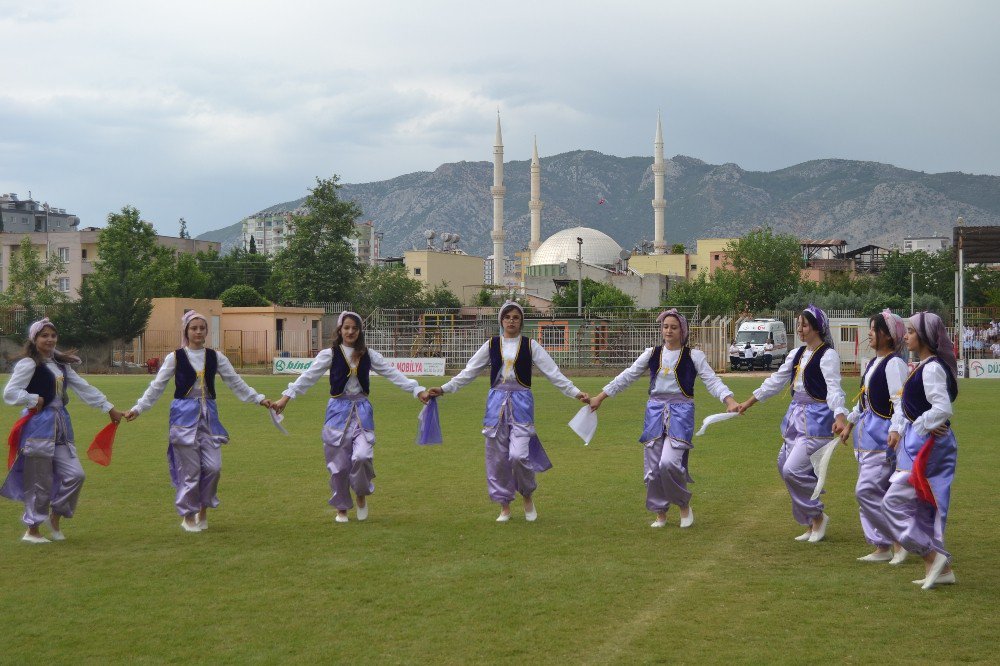 Kozan’da 19 Mayıs Coşkuyla Kutlandı