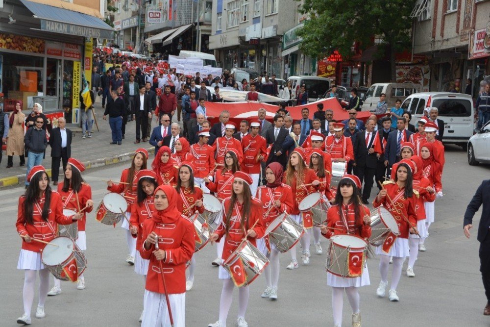 Dilovası’nda 19 Mayıs Coşkuyla Kutlandı