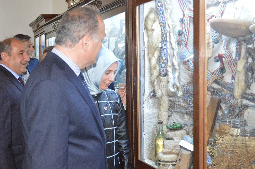 Bakan Özlü, İş Adamlarına Seslendi