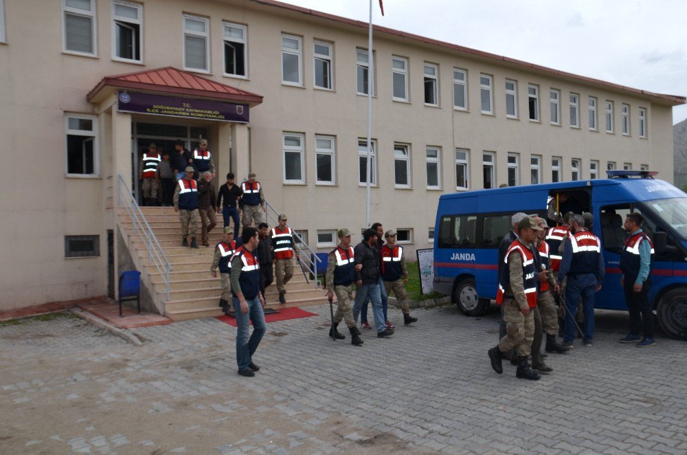 Ağrı Merkezli 7 İlde Göçmen Kaçakçılarına Darbe