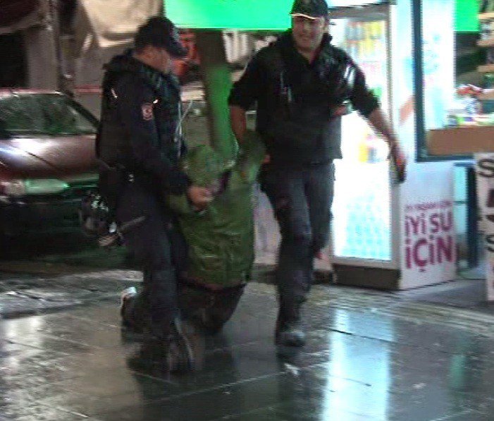 Başkent’te Khk Protestosuna Polis Müdahalesi: 2 Gözaltı