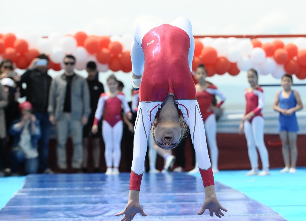 19 Mayıs’ı Bandırma Vapuru’nda Denizin Ortasında Kutladılar