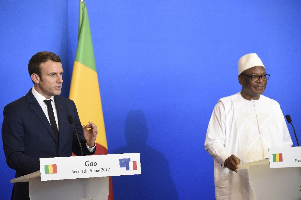 Macron’dan Mali’ye Kısa Ziyaret