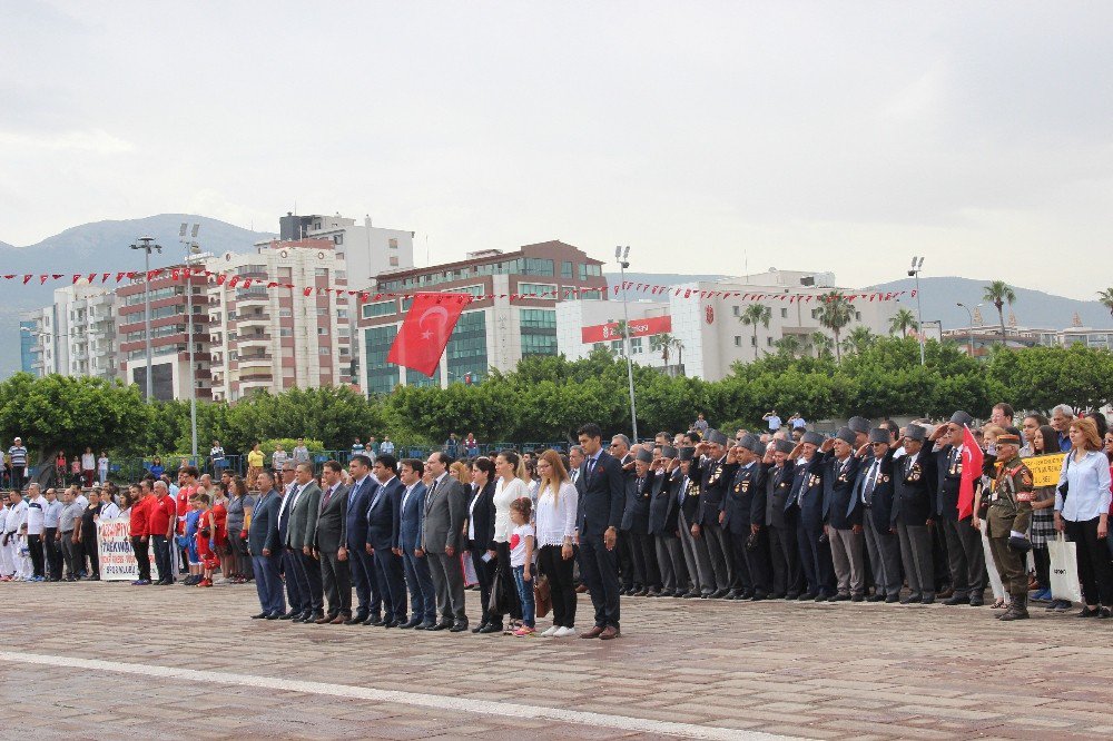 İskenderun’da 19 Mayıs Coşkusu