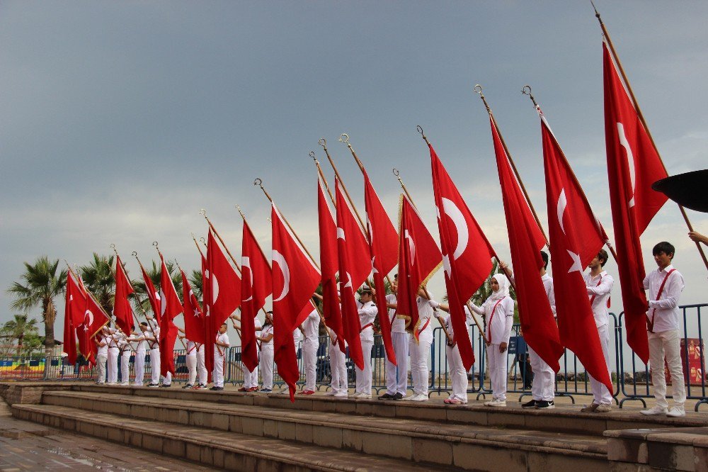 İskenderun’da 19 Mayıs Coşkusu