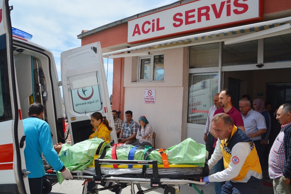 Vagonun Üzerine Çıkan Çocuk Elektrik Akımına Kapıldı