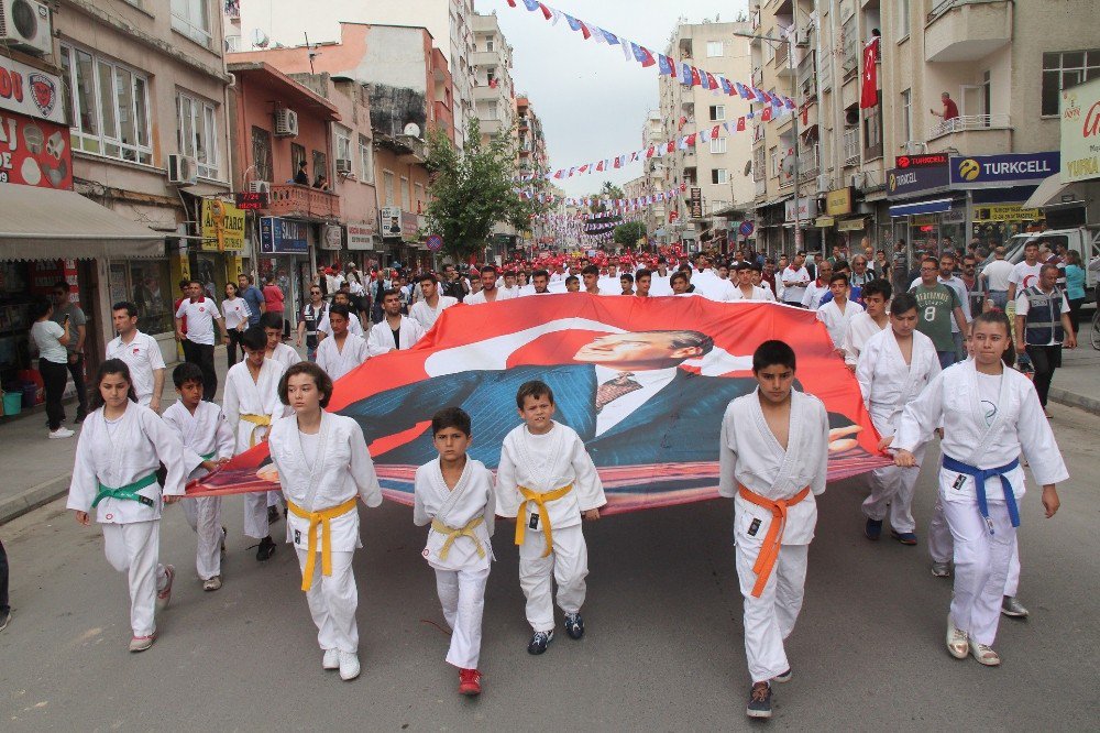 Mersin’de 19 Mayıs Coşkusu