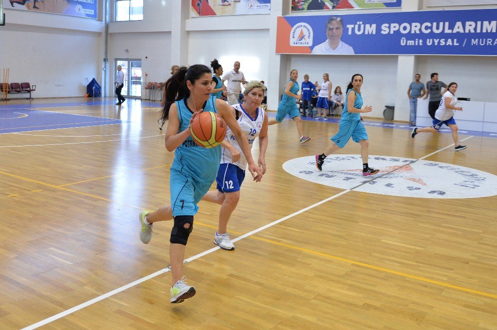 Basketbol Efsaneleri Muratpaşa’da Buluştu