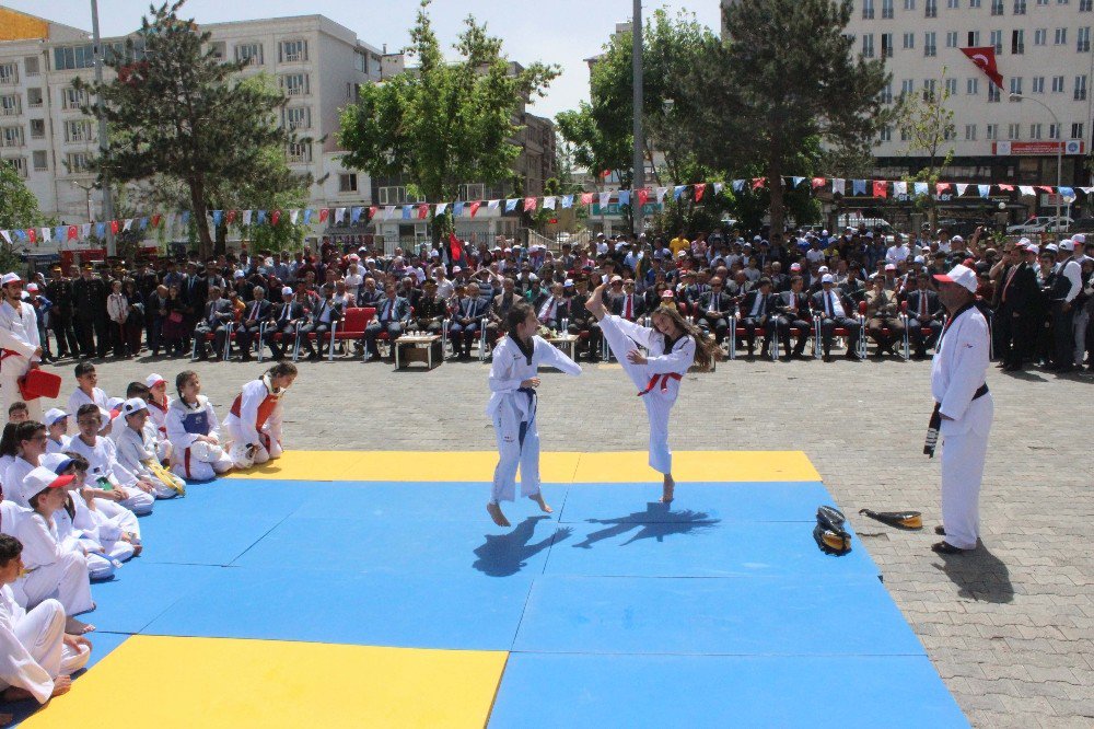 19 Mayıs Atatürk’ü Anma Gençlik Ve Spor Bayramı