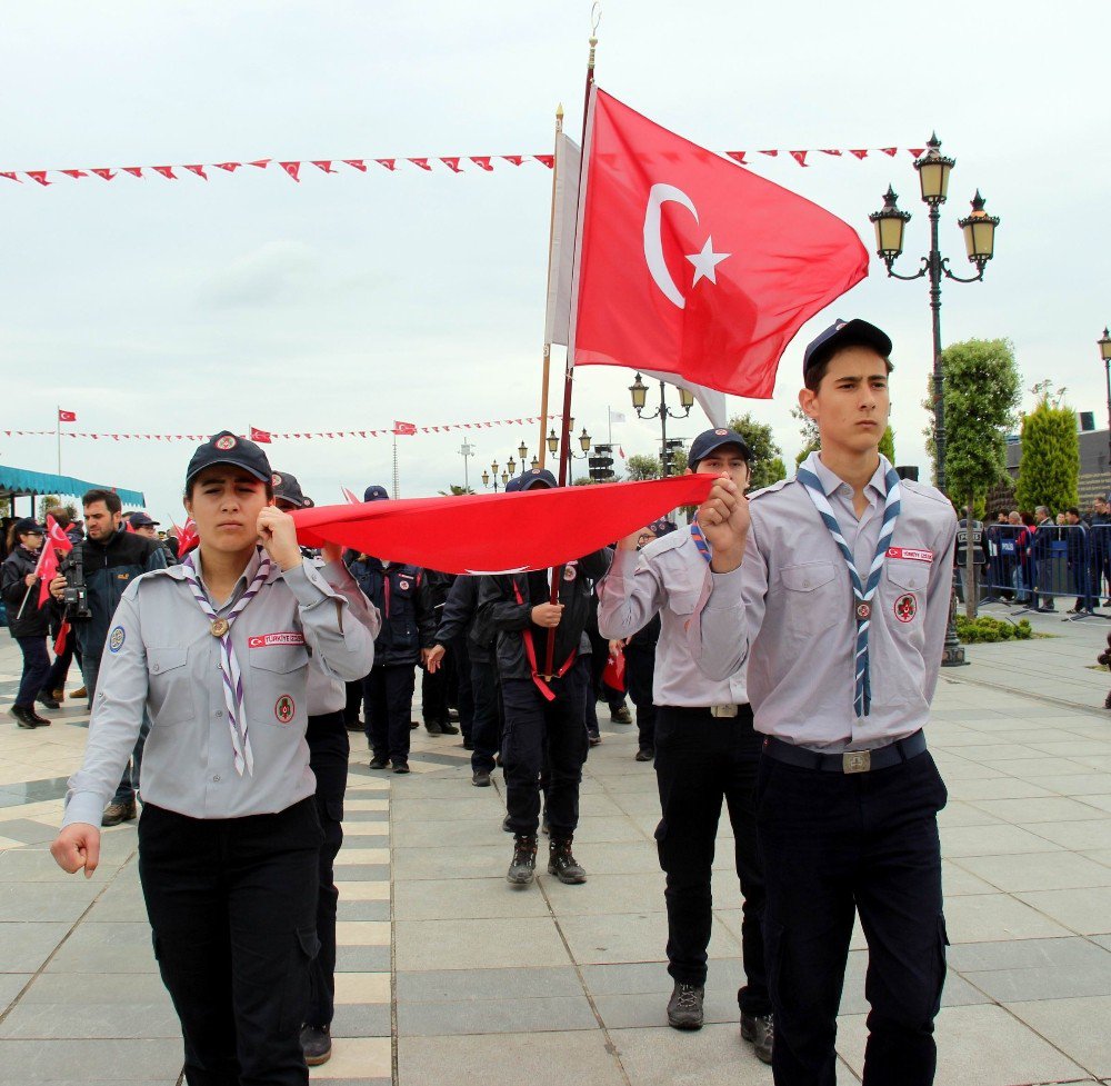 Atatürk’ü Temsil Eden Bayrak Karaya Çıktı