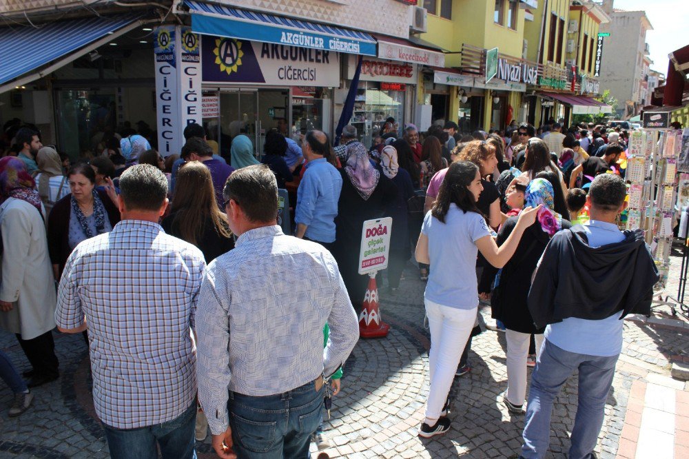 Ciğerin Kokusunu Alan Geliyor