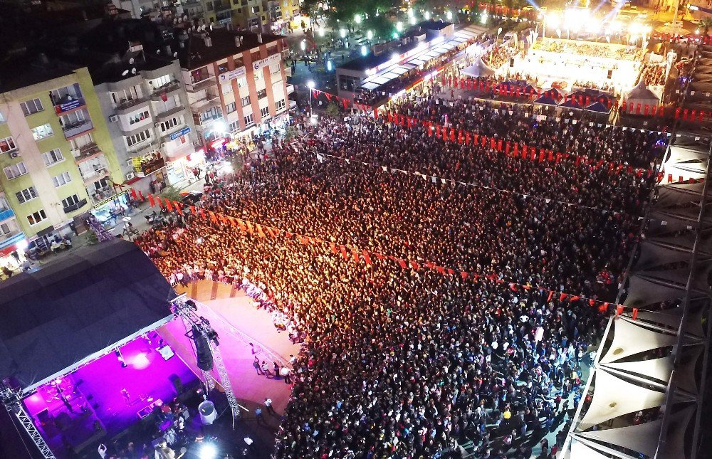 Aydın 19 Mayıs’ı Emre Aydın İle Kutladı