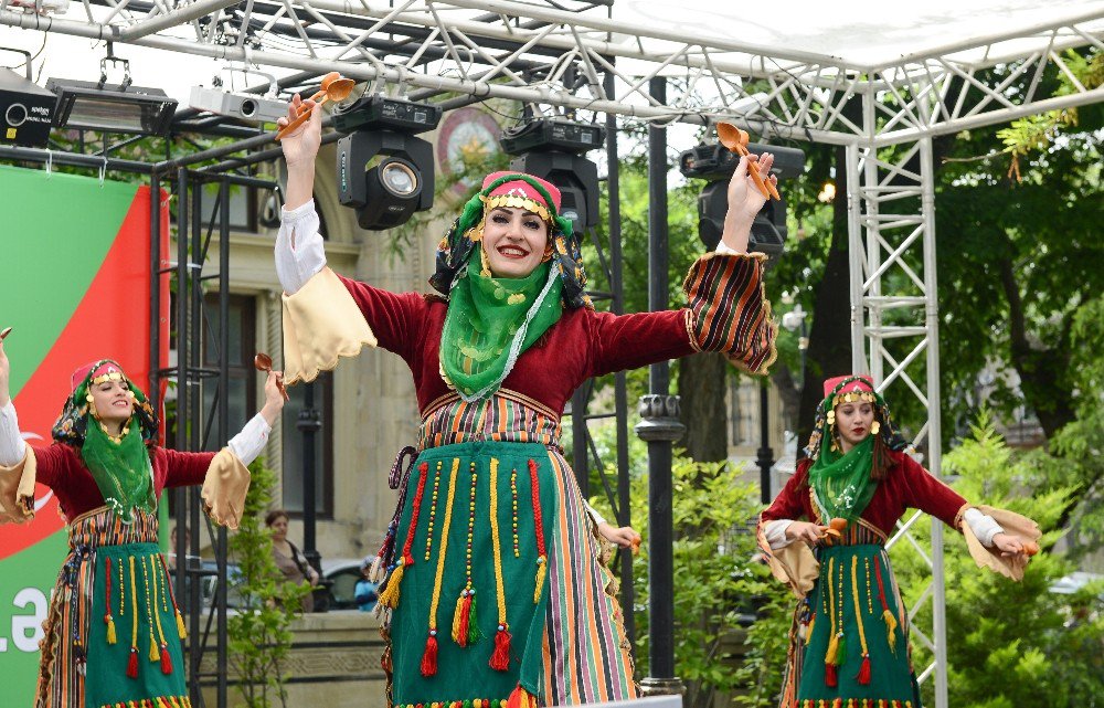 Bakü’de Türkiye Tanıtım Ve Kültür Günleri Gerçekleştiriliyor