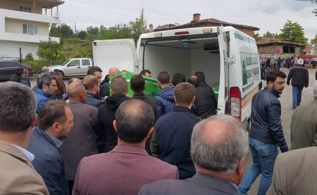 Balon Şişirirken Aort Damarı Yırtılan Kadın Bilecik’te Toprağa Verildi