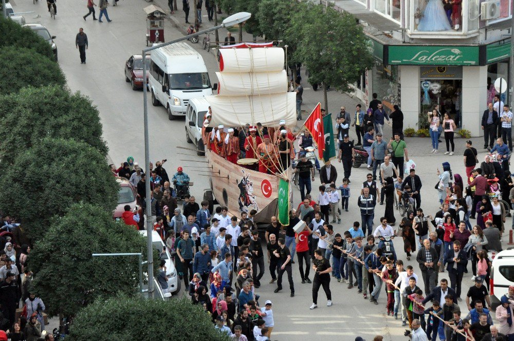 Fatih’in Gemisini Karadan Yürüttüler