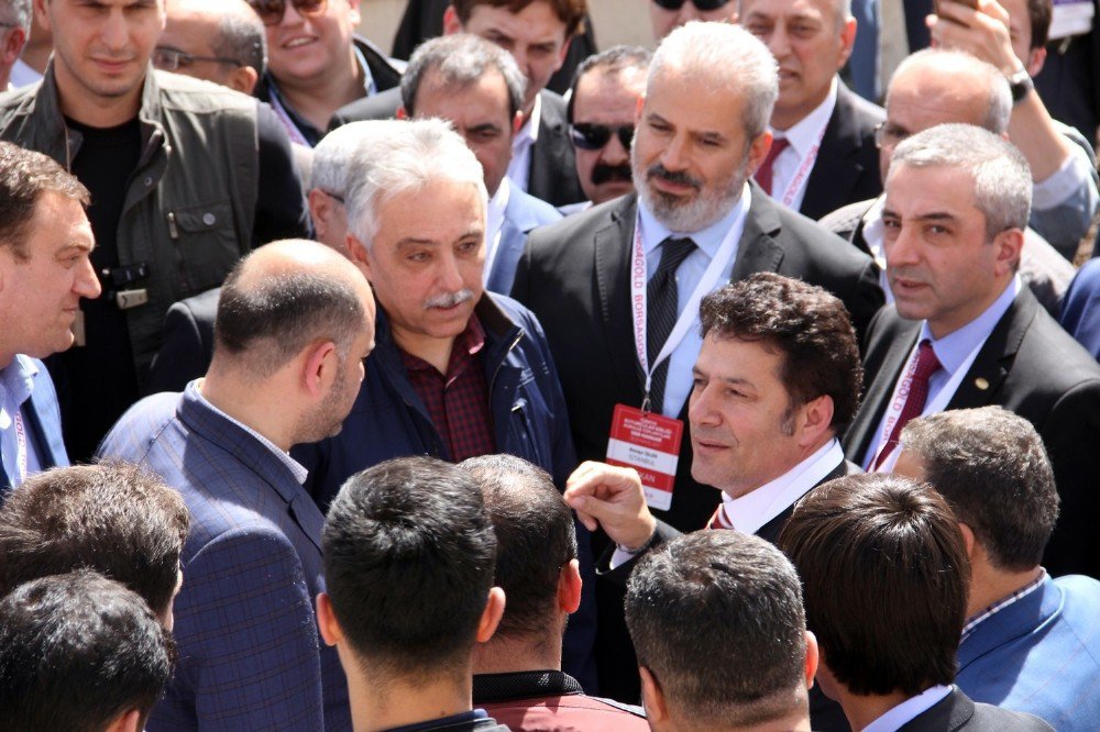 Hakkari’ye Gelen Heyet Davul Zurna İle Karşılandı