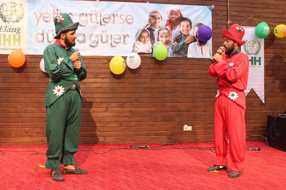 Elazığ’da ’Yetim Gülerse Dünya Güler’ Projesi