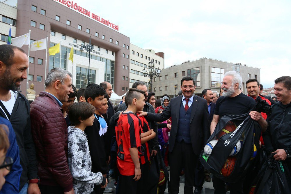 Keçiören 19 Mayıs’ı Heredot Cevdet İle Kutladı