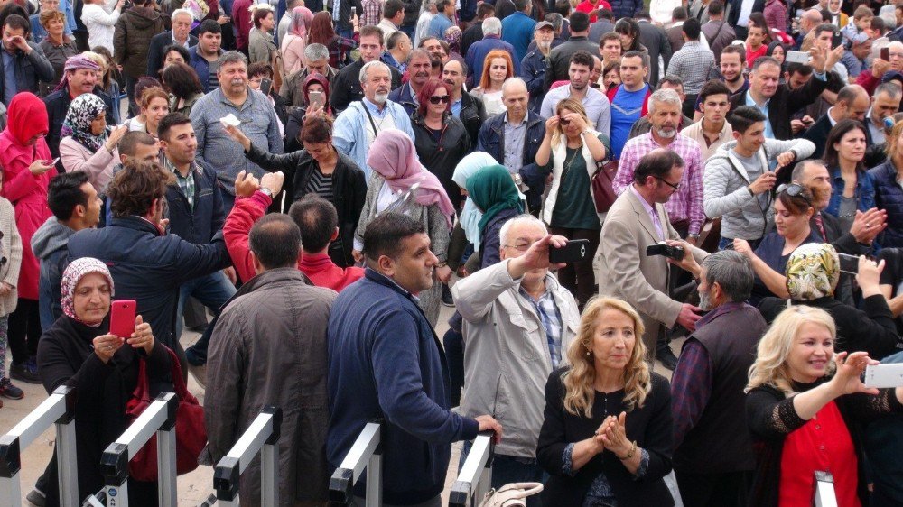 Tanıtım Günlerine Binlerce Kişi Akın Etti