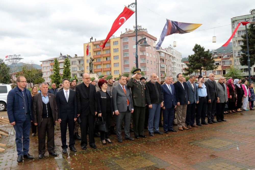 Beşikdüzü’ndeki Deniz Şehitleri 17. Yıldönümünde Anıldı