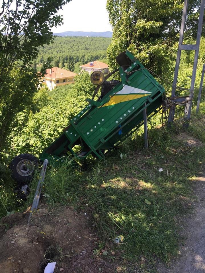 Lastiği Fırlayan Pat Pat Takla Attı