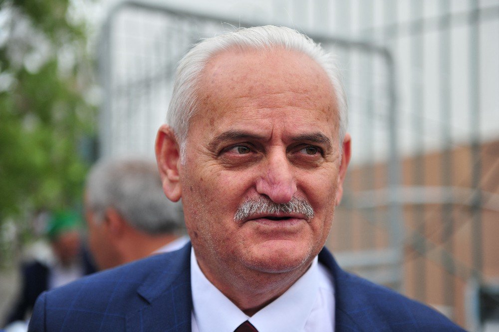 Başbakan Yıldırım’ın İzmirli Benzeri Arena’da