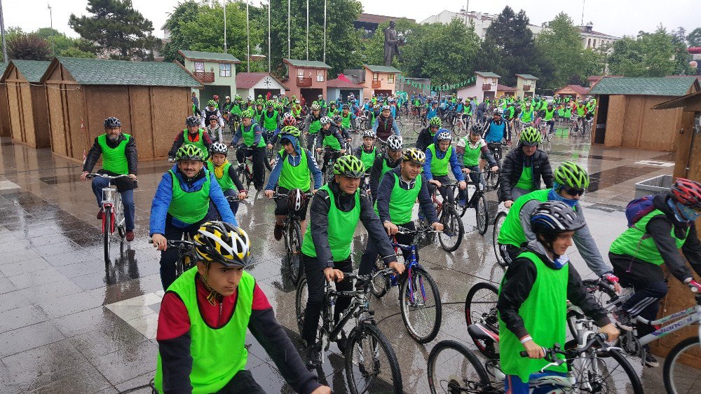 Pedallar Beraberlik İçin Çevrildi