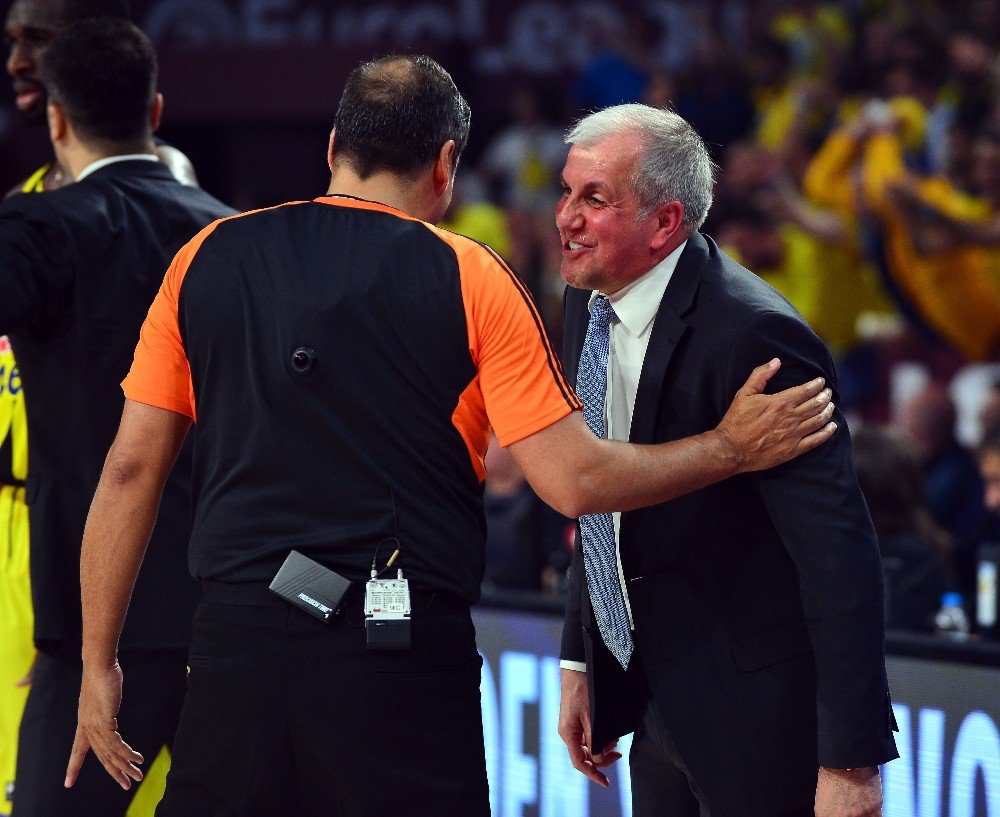 Obradovic: 9 - Sfairopoulos: 2