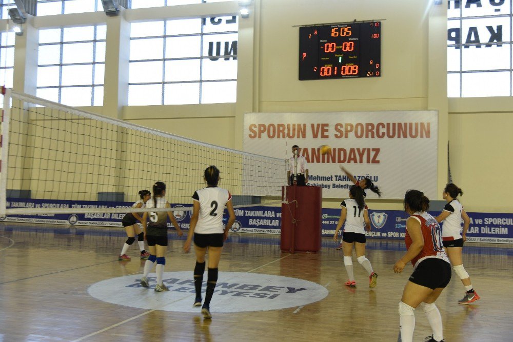 Şahinbey Belediyesinden 19 Mayıs Voleybol Turnuvası