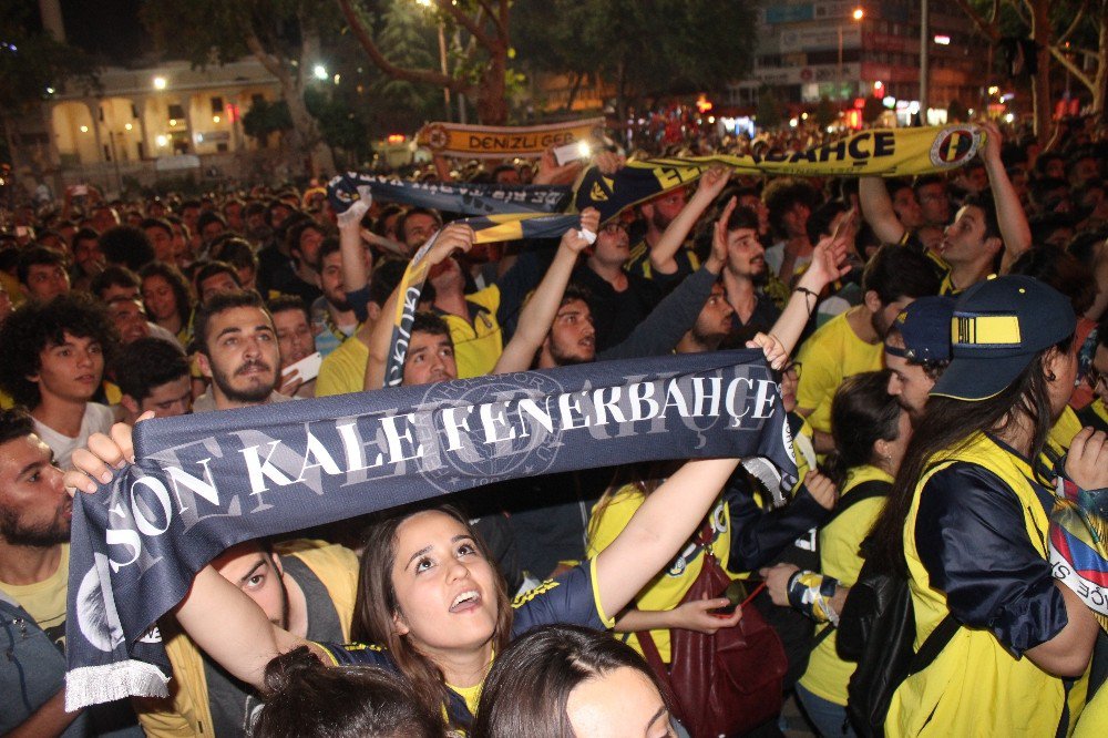 Denizli’de Fenerbahçe’nin Şampiyonluğu Kutlandı