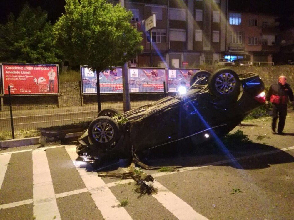 Otomobil Takla Attı Sürücü Kaçtı