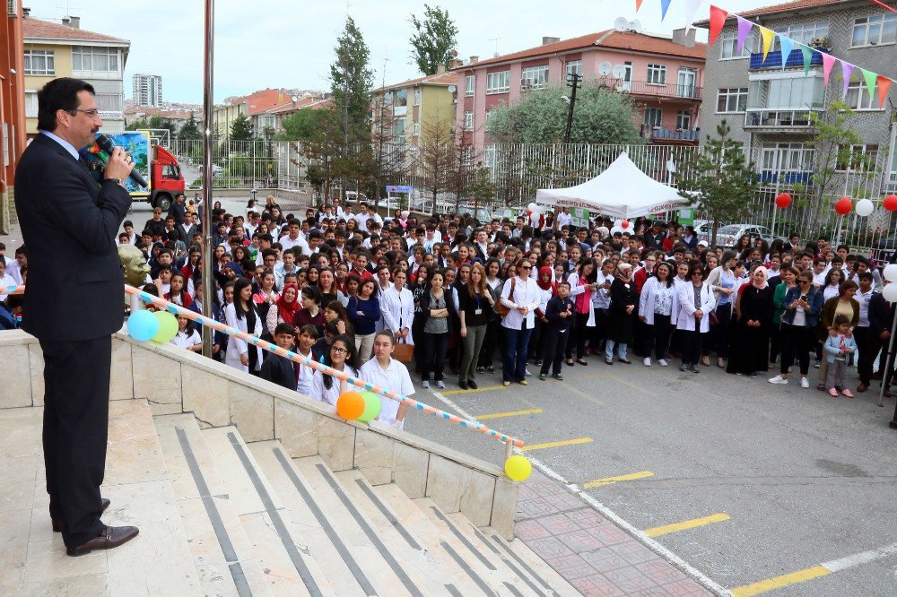 Başkan Ak, Bilim Fuarına Katıldı