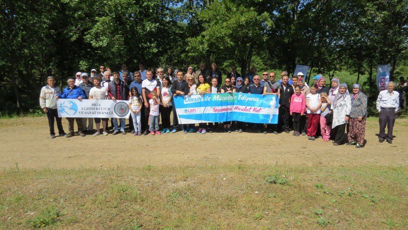 Biga’da Obezite İle Mücadele Yürüyüşü Düzenlendi