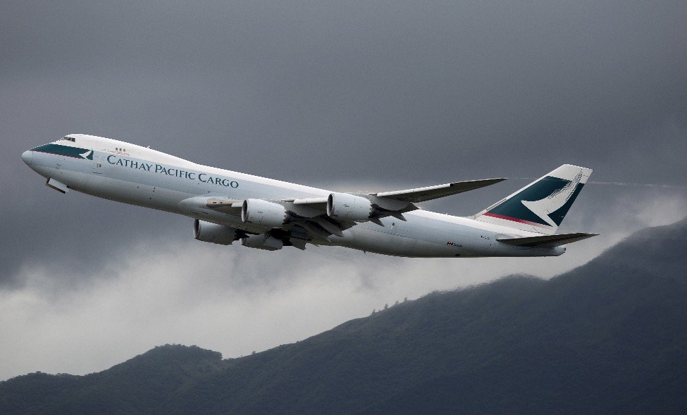 Cathay Pacific Havayolları, 600 Çalışanını İşten Çıkardı