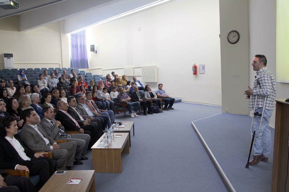 Elazığ’da Engellilere Seminer Verildi