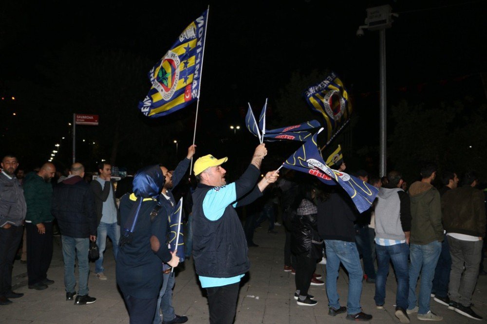 Fenerbahçe- Olympiakos Final Four Finali Kartal Meydanı’nda İzlendi