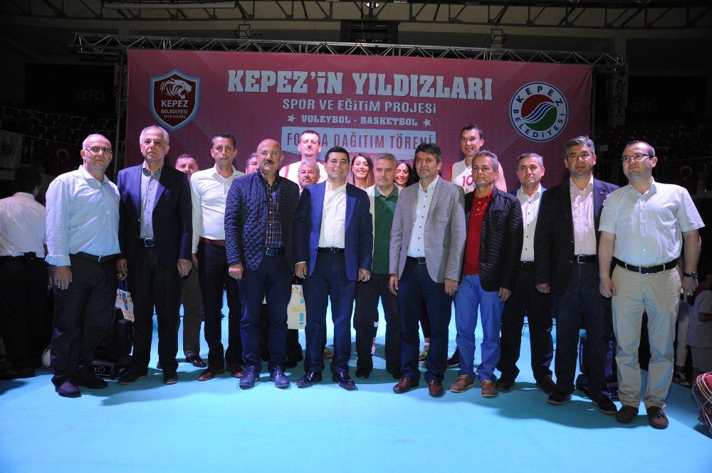 Kepez’in Yıldızları Formalarını Aldı