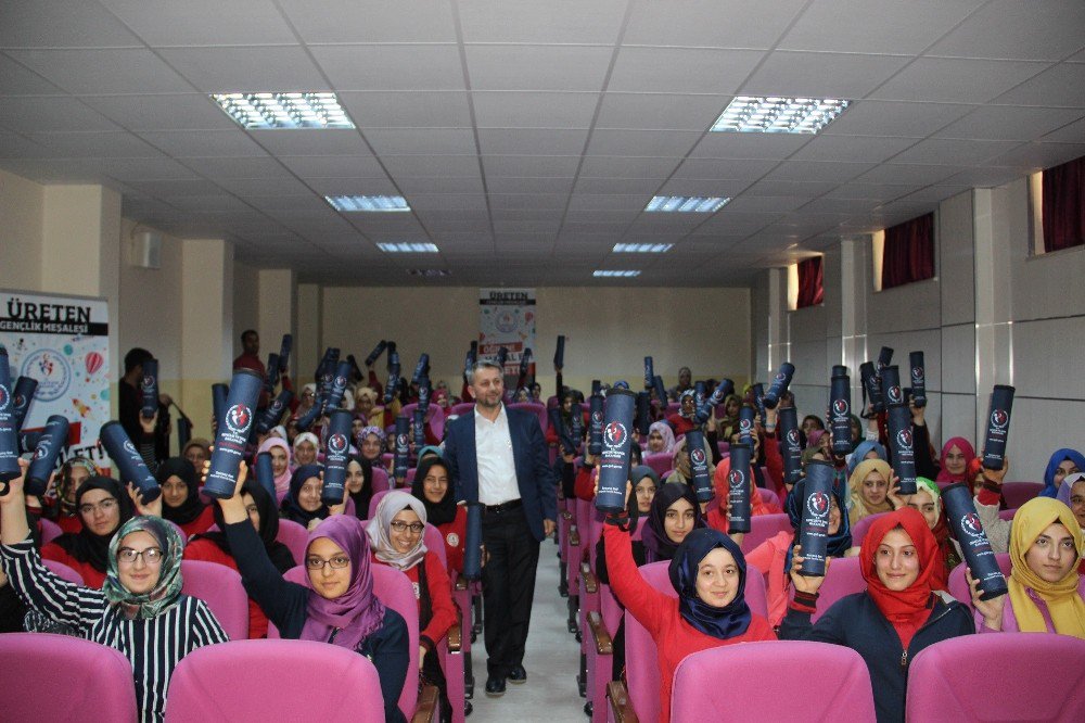 Şanlıurfa’da ’Üreten Gençlik’ Projesinin İlk Konferansı Verildi