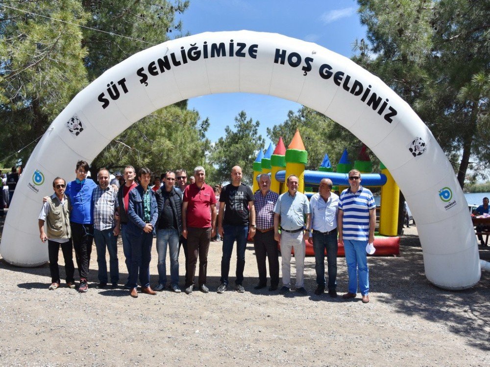 Çocuklar ‘Süt Şenliği’nde Gönüllerince Eğlendi