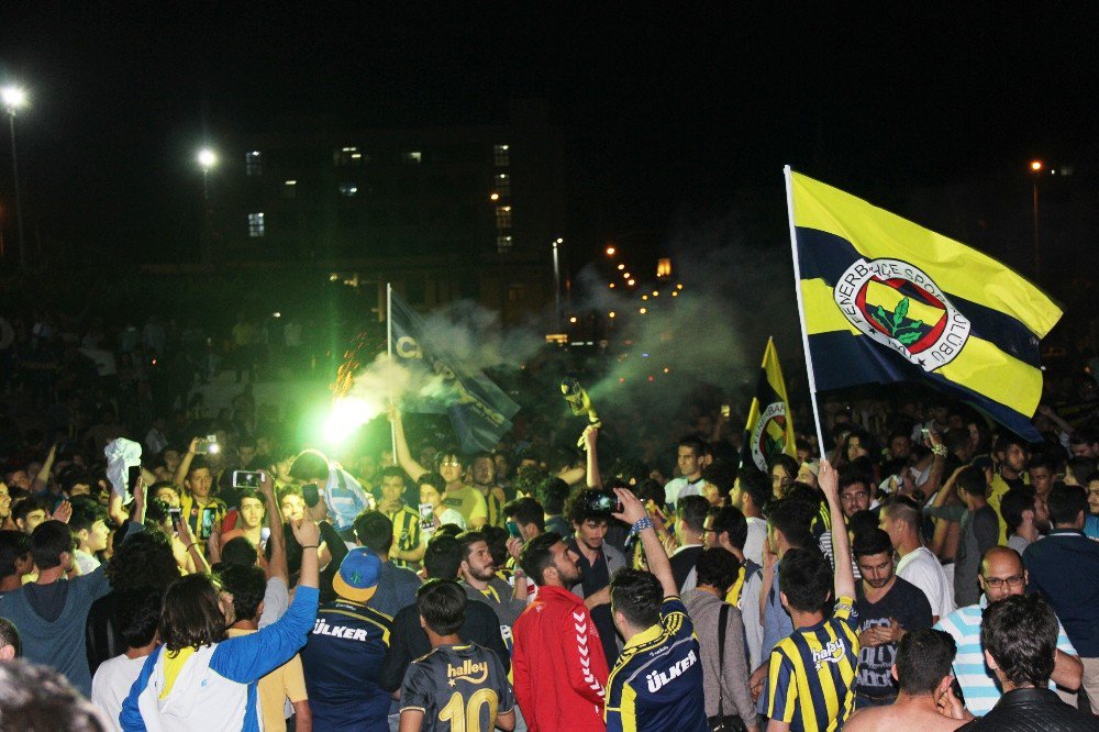 İskenderun’da Avrupa Şampiyonu Fenerbahçe Coşkusu